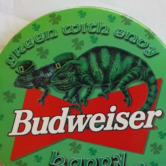 Rare Budweiser Pinback Pin Happy St. Pats Green With Envy Iguana Lizard Vintage - Picture 2 of 12